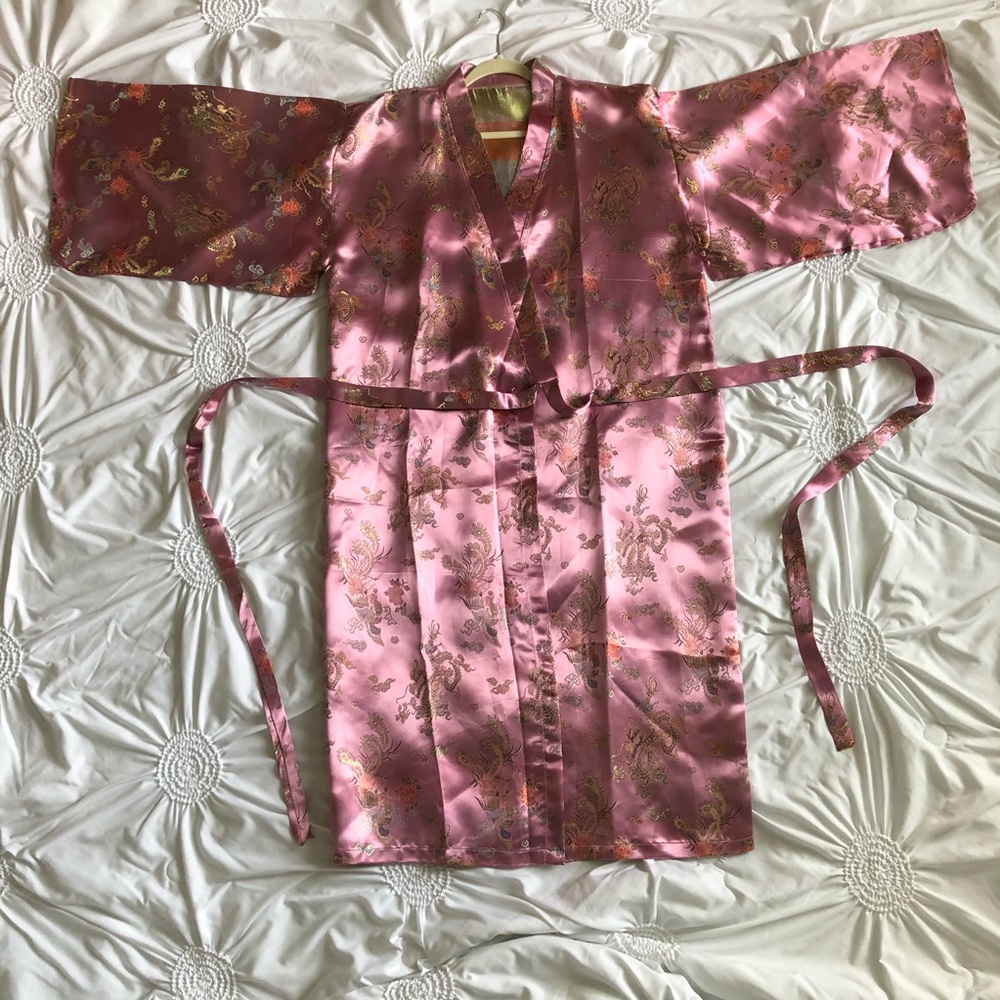 Beautiful vintage pinkish purple kimono
